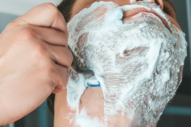 How to stop ingrown facial hairs and razor bumps for men