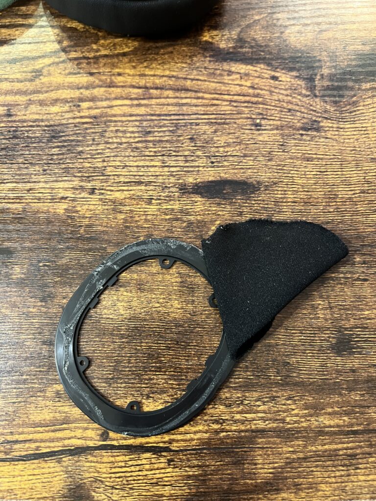 the remaining plastic ring, that will go inside of the new earpads